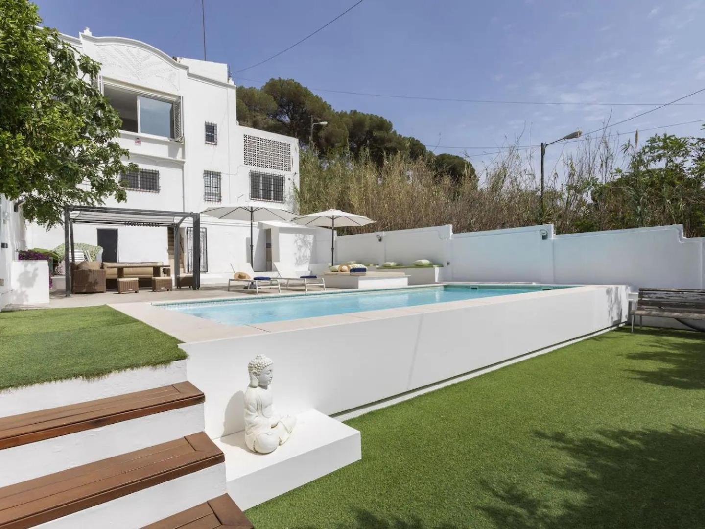 Casa Canyet Con Piscina A Un Paso De Barcelona Y La Playa Badalona Ngoại thất bức ảnh